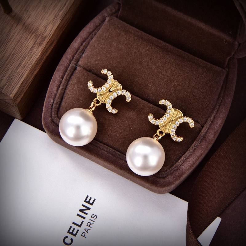 Ce**e earrings